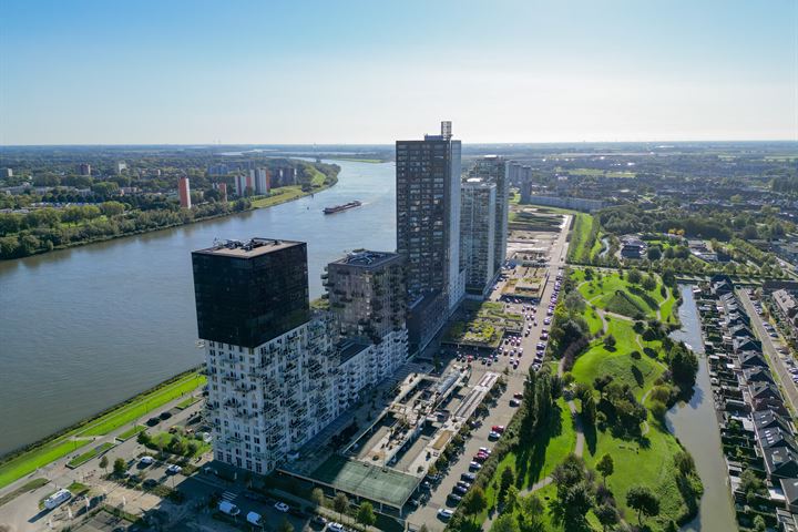 Bekijk foto 9 van Hongerlandsedijk 810