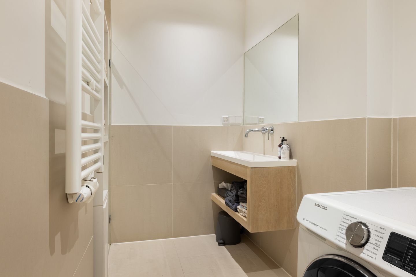 Foto 25 van Utrechtsedwarsstraat 103-2