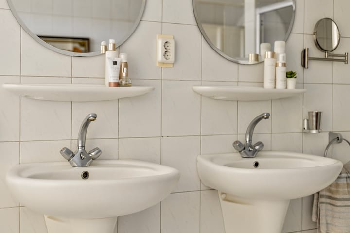 Foto 28 van Oldenzaalsestraat 1053