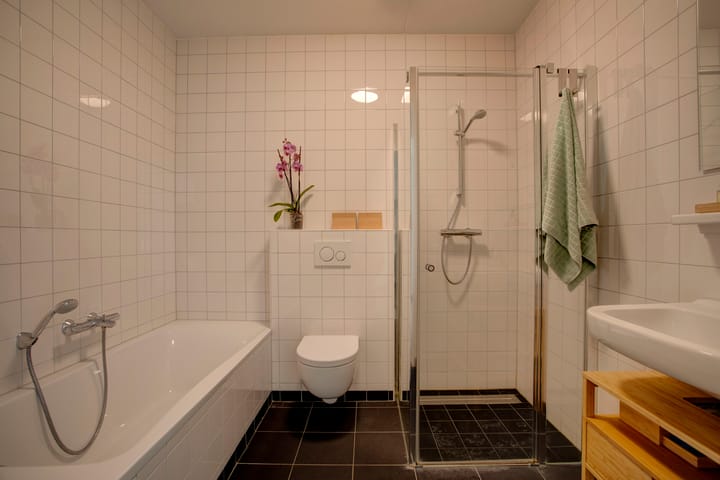 Foto 12 van Isaac Titsinghkade 251