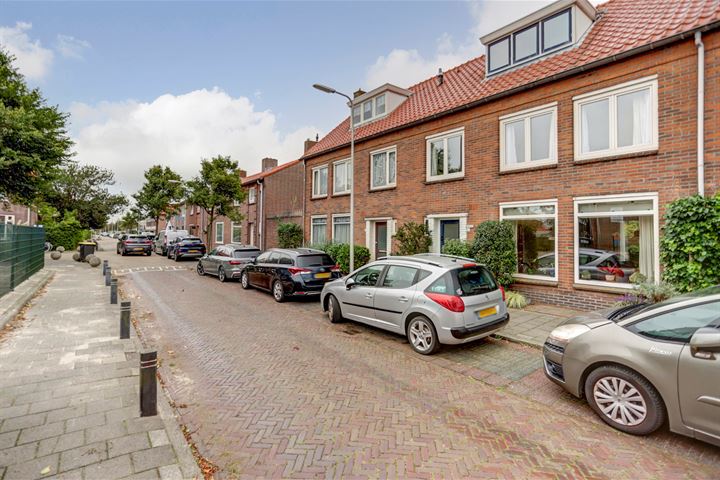 View photo 38 of Hazelaarstraat 37