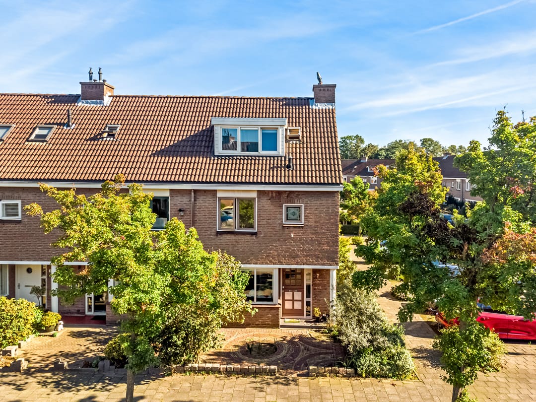 Foto 1 van Laan der Mensenrechten 27