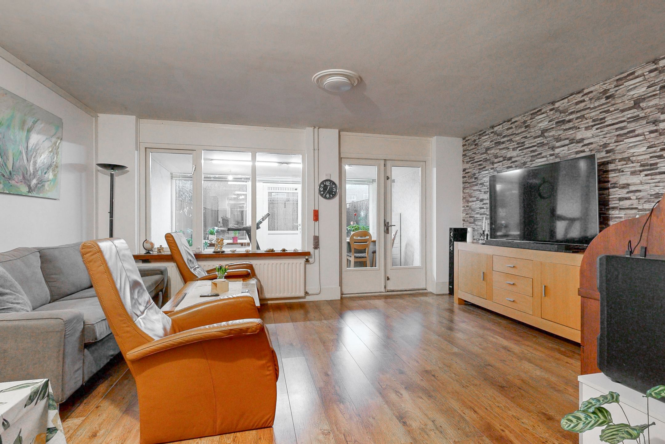 Foto 9 van Laan der Mensenrechten 27