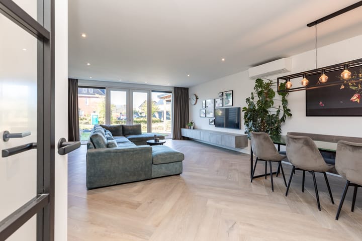 Foto 13 van Nikolaj Basovstraat 11