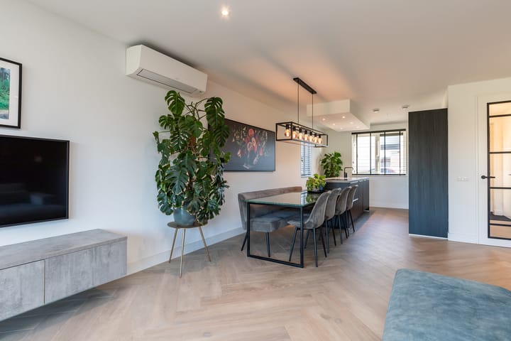 Foto 16 van Nikolaj Basovstraat 11