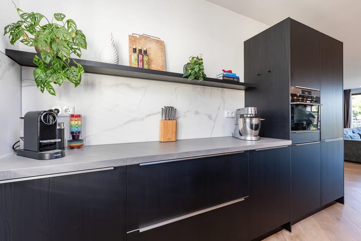 Foto 21 van Nikolaj Basovstraat 11