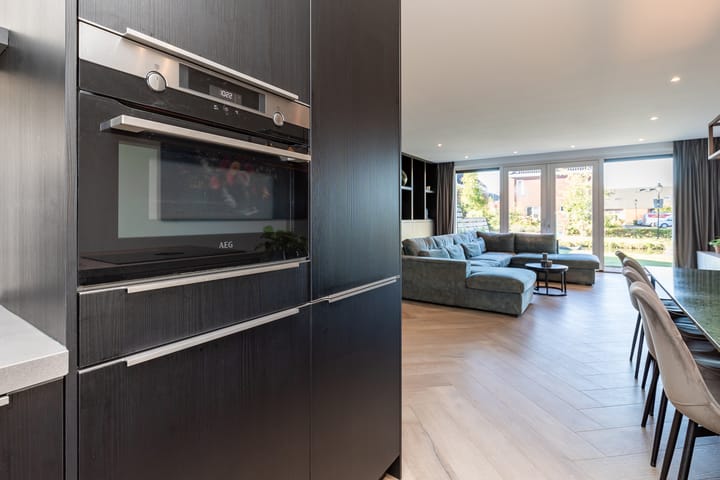 Foto 23 van Nikolaj Basovstraat 11