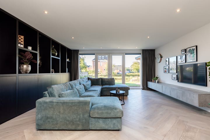 Foto 25 van Nikolaj Basovstraat 11