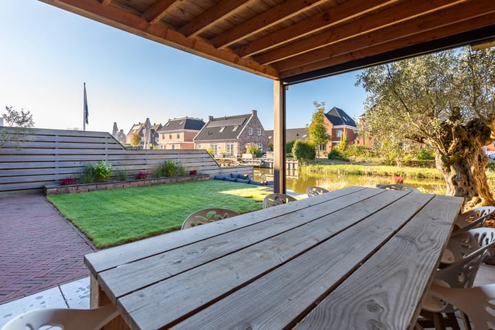 Foto 29 van Nikolaj Basovstraat 11