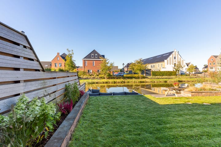 Foto 30 van Nikolaj Basovstraat 11