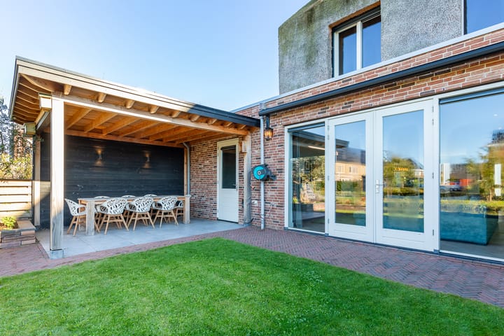 Foto 31 van Nikolaj Basovstraat 11