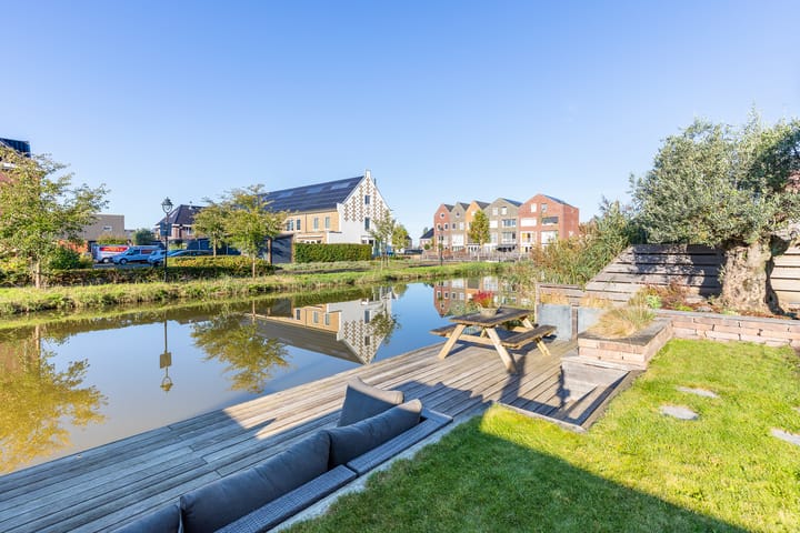 Foto 32 van Nikolaj Basovstraat 11