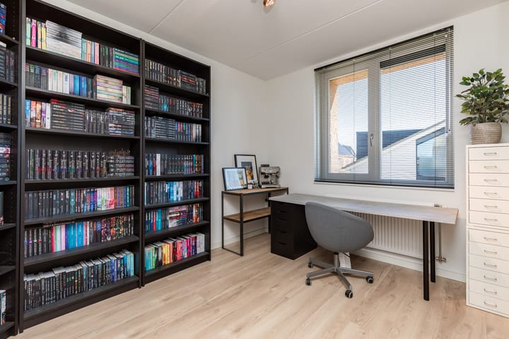 Foto 43 van Nikolaj Basovstraat 11