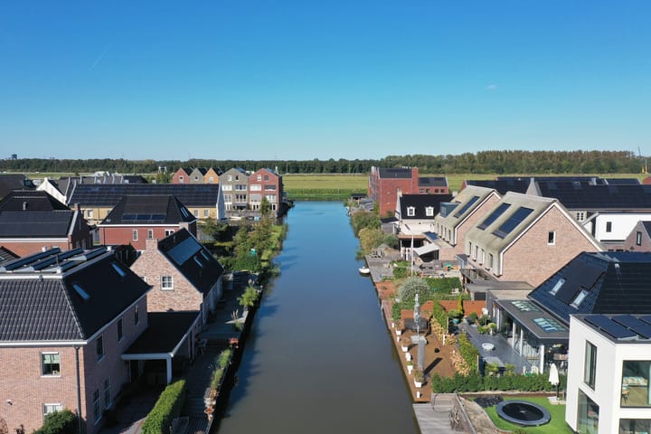 Foto 70 van Nikolaj Basovstraat 11