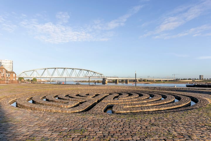 Foto 24 van Halvegas 9