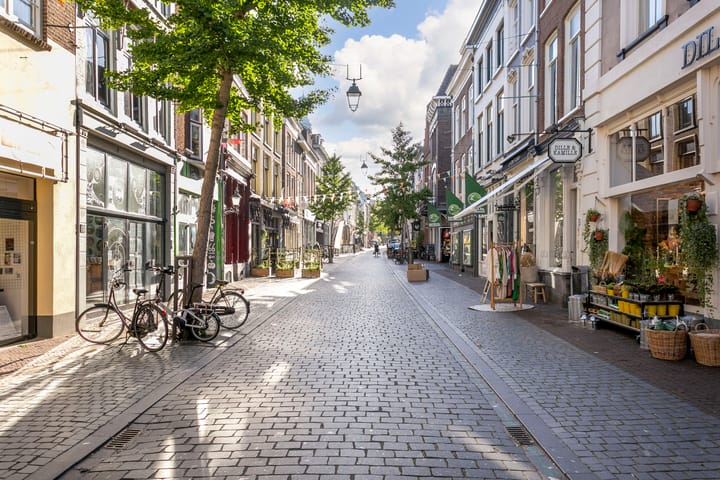 Foto 26 van Halvegas 9