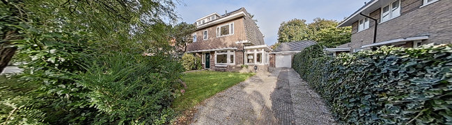 View 360° photo of Voorzijde of Amalia van Solmslaan 17