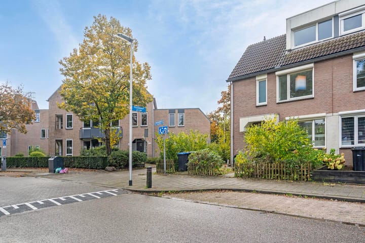 Photo 2 of Fossielenerf 206