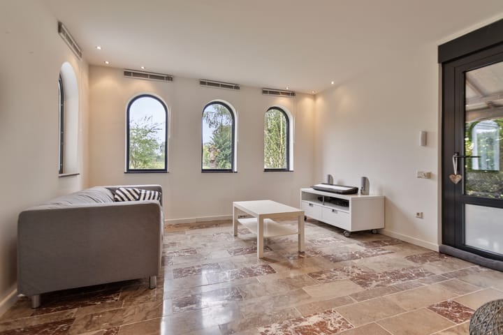 Photo 14 of Prickart 32