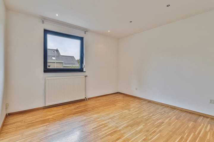 Photo 25 of Prickart 32