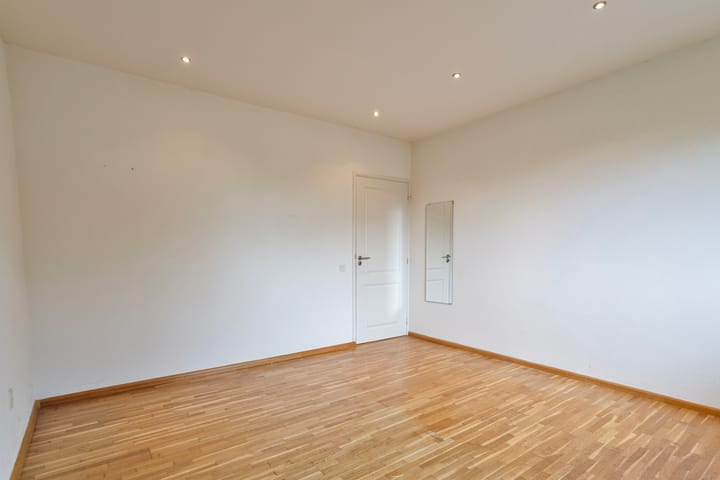 Photo 26 of Prickart 32