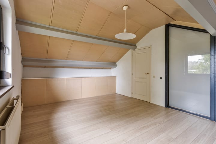 Photo 31 of Prickart 32