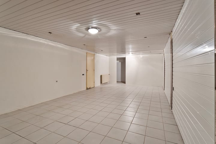 Photo 37 of Prickart 32