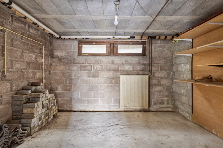 Photo 41 of Prickart 32