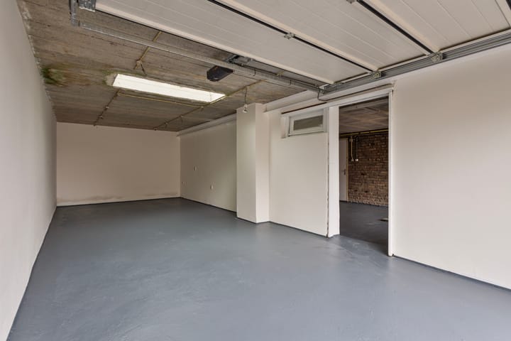 Photo 43 of Prickart 32