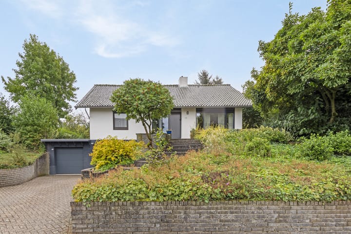 Photo 47 of Prickart 32