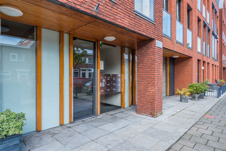 Bekijk foto 4 van Prins Hendrikstraat 22