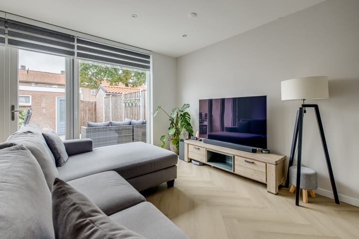 Foto 18 van Julianalaan 57