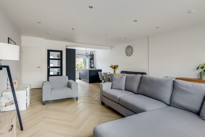 Foto 21 van Julianalaan 57