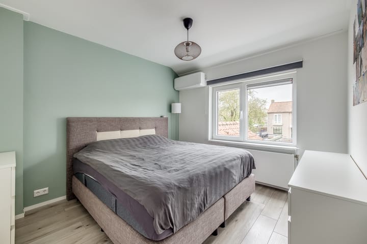 Foto 33 van Julianalaan 57