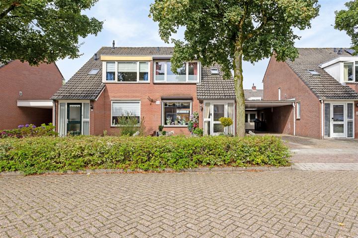 View photo 2 of Noordeinde 13