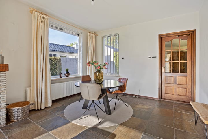 Photo 7 of Burgemeester Verheugtstraat 33