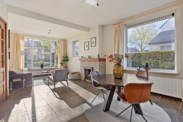 Photo 8 of Burgemeester Verheugtstraat 33