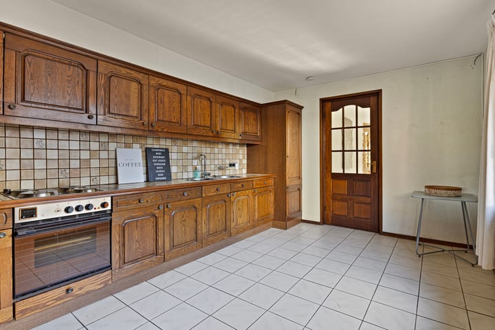 Photo 11 of Burgemeester Verheugtstraat 33