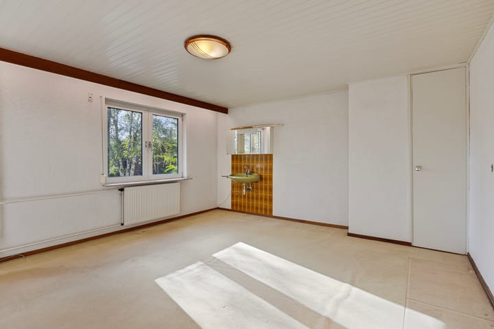 Photo 16 of Burgemeester Verheugtstraat 33