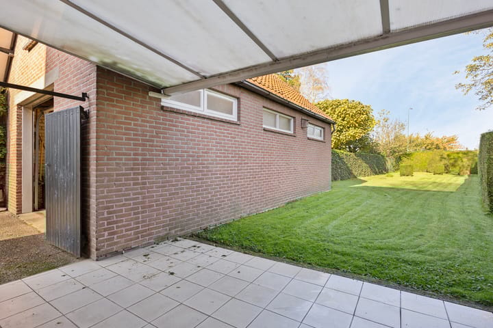 Photo 28 of Burgemeester Verheugtstraat 33