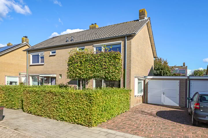 Foto 7 van Burgemeester Lewe van Aduardstraat 29