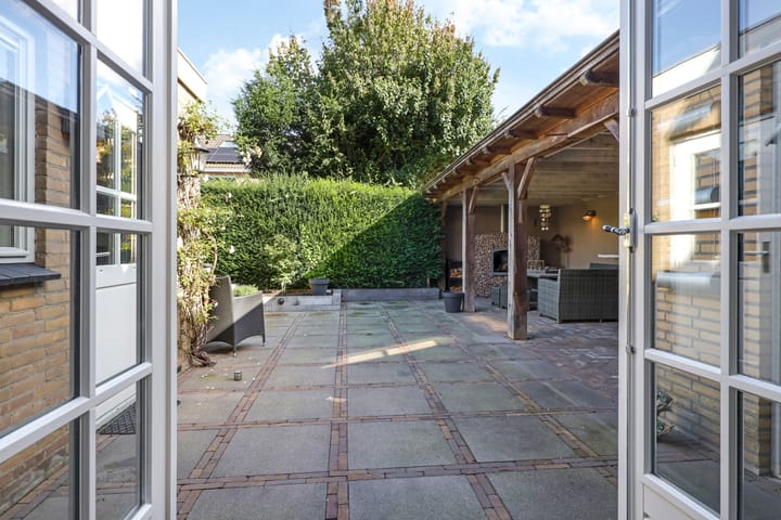 Foto 19 van Burgemeester Lewe van Aduardstraat 29