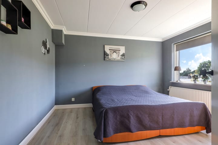 Foto 33 van Burgemeester Lewe van Aduardstraat 29