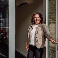 Joan Schouten - Officemanager