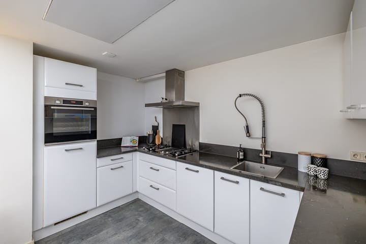 Foto 18 van H.W. Mesdagstraat 2