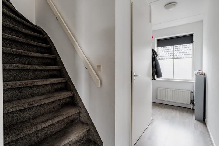 Foto 16 van Kanaalweg-West 66-B