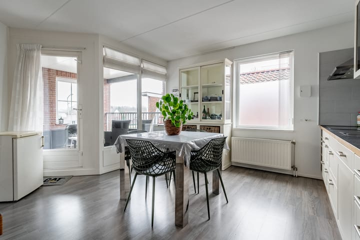 Foto 19 van Kanaalweg-West 66-B