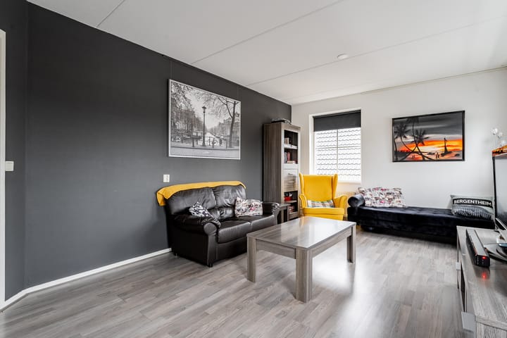 Foto 23 van Kanaalweg-West 66-B