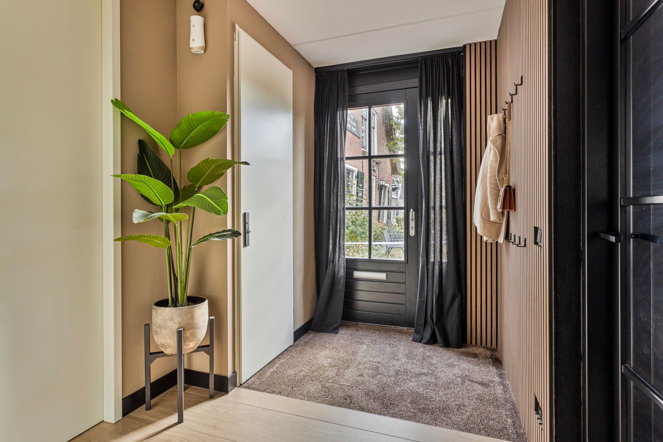 Foto 3 van Hoge Rijndijk 6