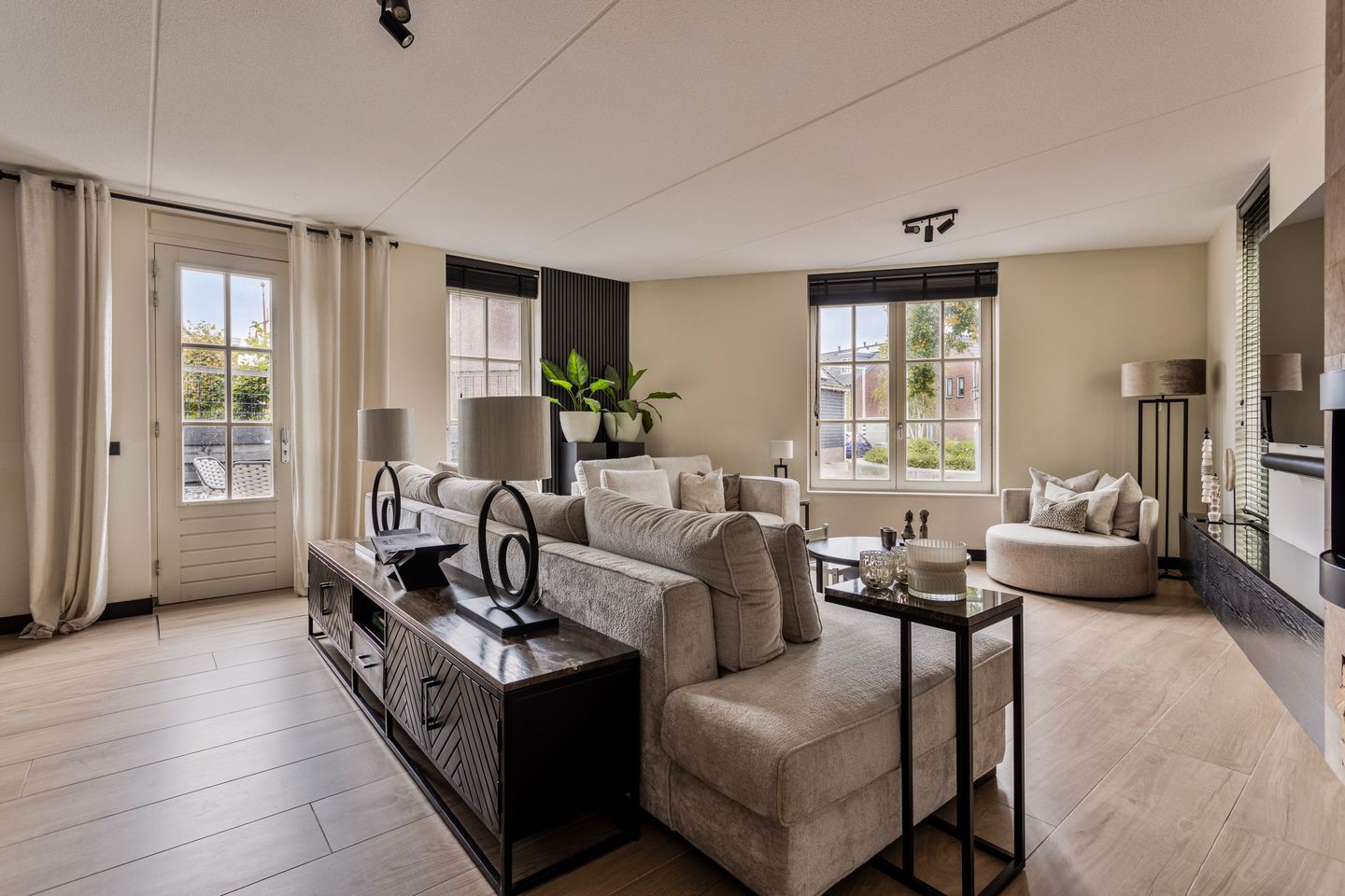 Foto 5 van Hoge Rijndijk 6